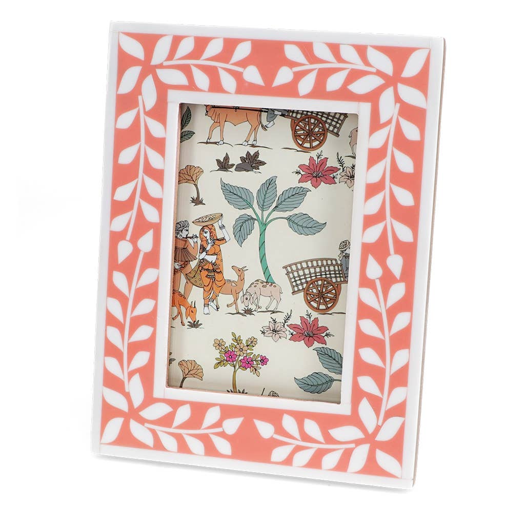 Pink Resin foliage picture frame (3.5" X 5.5")