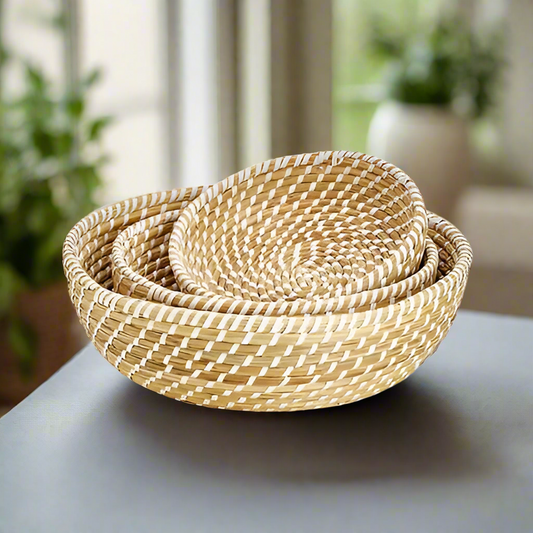 Round woven Seagrass Bowl